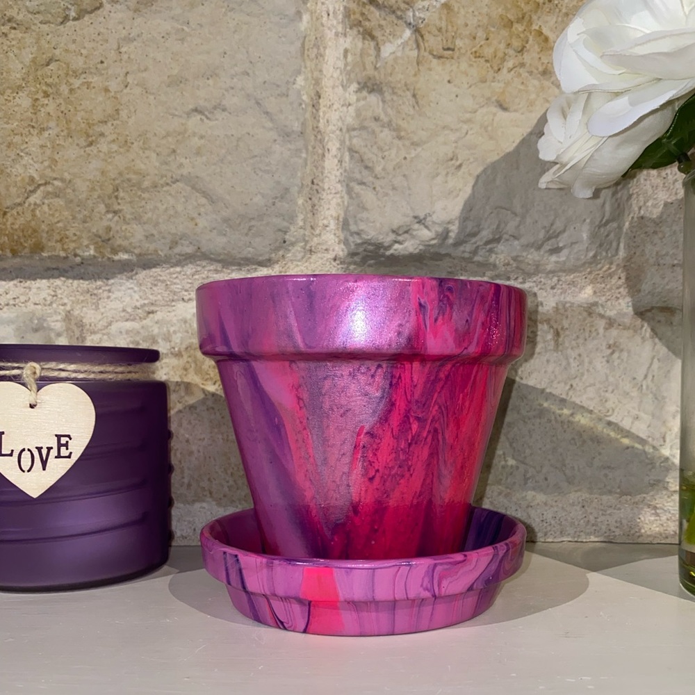 Hand painted abstract acrylic fluid pour art clay terracotta flower pot ๐ธ - Picture 10 of 10